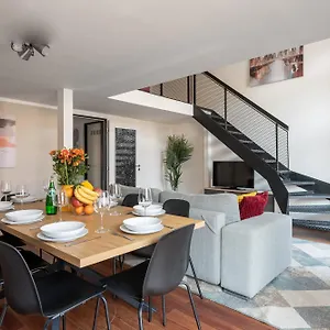 Apartament Spacious Near Karlin Square Czechy